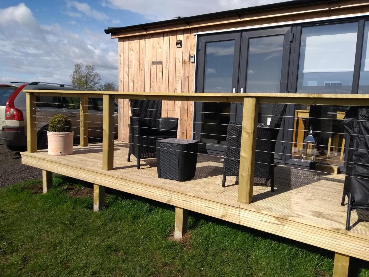 Cleeves Cabins Arran Luxury Lodge With Hot Tub Dalry  Bagian luar foto