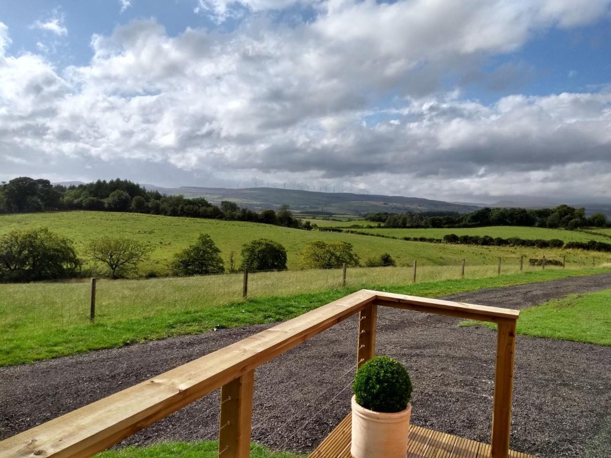 Cleeves Cabins Arran Luxury Lodge With Hot Tub Dalry  Bagian luar foto